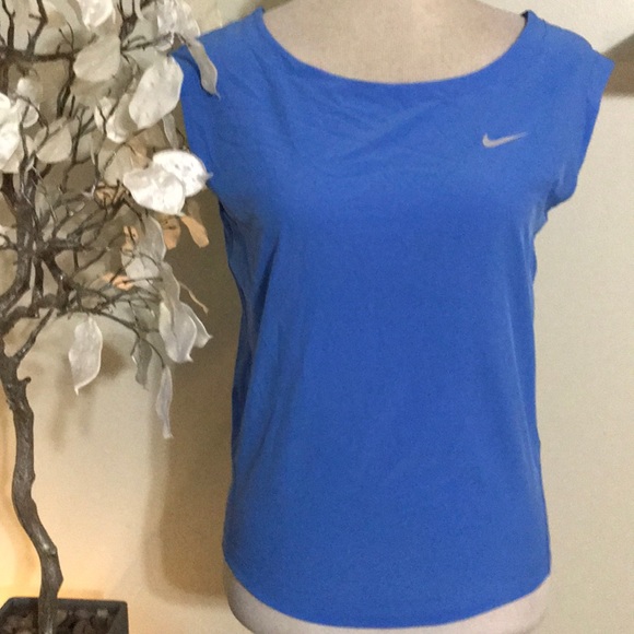 Nike Tops - NIKE TOP
